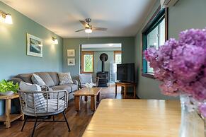 Golden Mountain View Suites