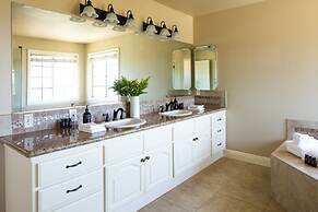 Willow by Avantstay Mountain Views - See Hot Air Balloons From Pool