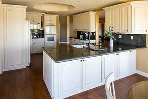 Willow by Avantstay Mountain Views - See Hot Air Balloons From Pool