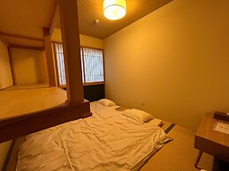 SHUBOU TAMAJIMAN - Hostel