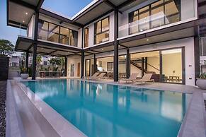 Elegant 4BR Pool Villa Sunset Garden 3