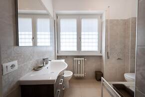 Casa Rosa Beige e Blu