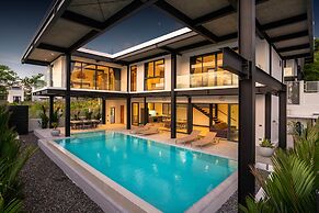 Trendy Modern Pool Villa Sunset Garden 4