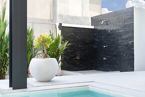 Trendy Modern Pool Villa Sunset Garden 4