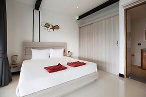 Stylish Salt Pool Villa Sunset Garden 5