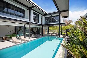 Stylish Salt Pool Villa Sunset Garden 5