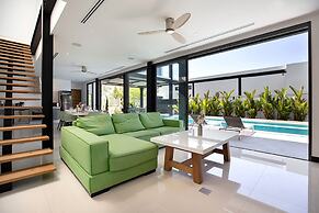 Stylish Salt Pool Villa Sunset Garden 5