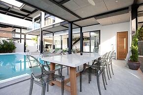 Stylish Salt Pool Villa Sunset Garden 5