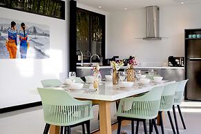 Stylish Salt Pool Villa Sunset Garden 5