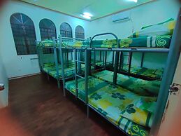 Mang Ben Dormitory - Kaliraya QC - Hostel