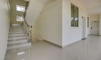 Itsy Hotels Ushodaya Royal Residency