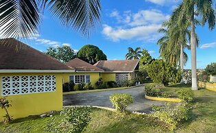 Yancey Largo Villa Perfect Jamaica Ironshore Getaway w Private Pool an