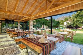 Yoruk Ali Konagi ve Yayla Evleri