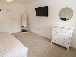 The Old Store, 2 Alpine Terrace