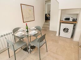 The Old Store, 2 Alpine Terrace