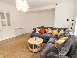 The Old Store, 2 Alpine Terrace