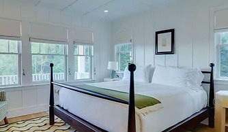 Canoe Place Inn and Cottages