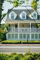Canoe Place Inn and Cottages