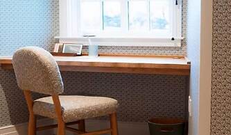 Canoe Place Inn and Cottages