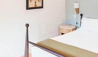 Canoe Place Inn and Cottages