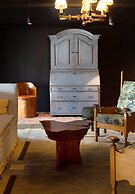 Canoe Place Inn and Cottages