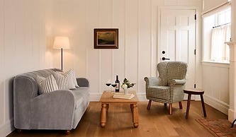 Canoe Place Inn and Cottages