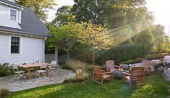 Canoe Place Inn and Cottages