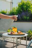 Canoe Place Inn and Cottages