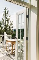 Canoe Place Inn and Cottages