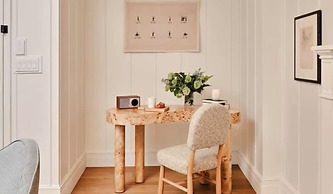 Canoe Place Inn and Cottages