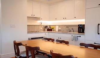 Canoe Place Inn and Cottages