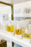 Canoe Place Inn and Cottages