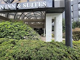 Garden Inn & Suites