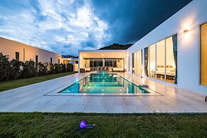 Modern 4 Bedroom Pool Villa PMK-A6
