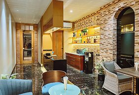 Grand Lord Hotel& Residence