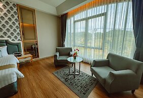 Grand Lord Hotel& Residence