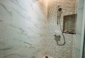 Grand Lord Hotel& Residence