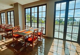 Grand Lord Hotel& Residence