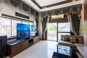 5 Bedroom Pool Villa Close To Town H5