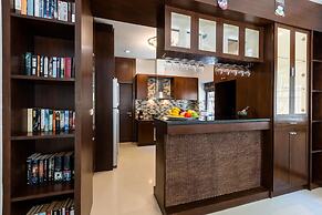 5 Bedroom Pool Villa Close To Town H5