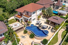 5 Bedroom Pool Villa Close To Town H5