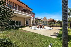 5 Bedroom Pool Villa Close To Town H5