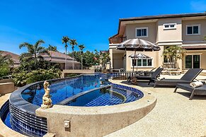 5 Bedroom Pool Villa Close To Town H5