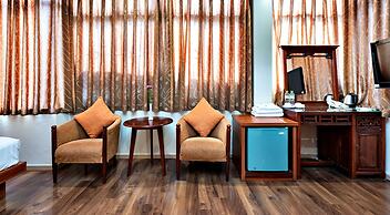 HANZ LakeView Hotel Hanoi