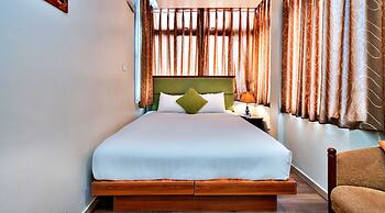 HANZ LakeView Hotel Hanoi