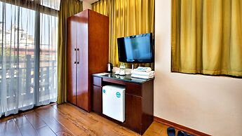 HANZ LakeView Hotel Hanoi