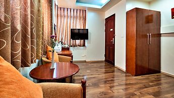 HANZ LakeView Hotel Hanoi