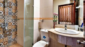 HANZ LakeView Hotel Hanoi