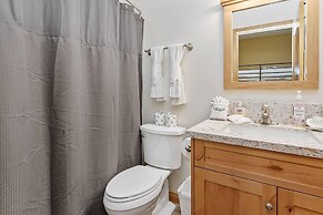 Boulder Bay Chalet Lakefront