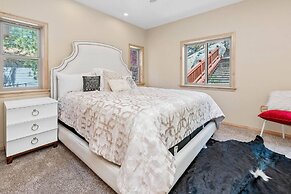 Boulder Bay Chalet Lakefront